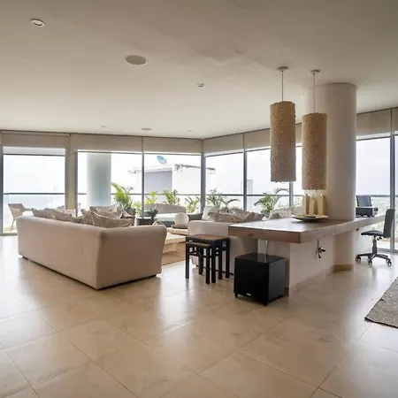 Oceanview 5br Penthouse, With Housekeeping Included * Cartagena