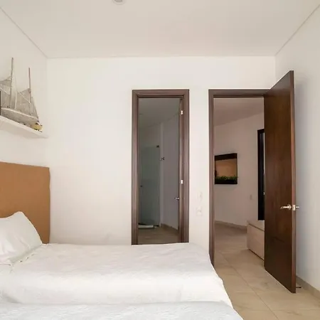 Oceanview 5br Penthouse, With Housekeeping Included