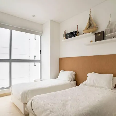 Oceanview 5br Penthouse, With Housekeeping Included *