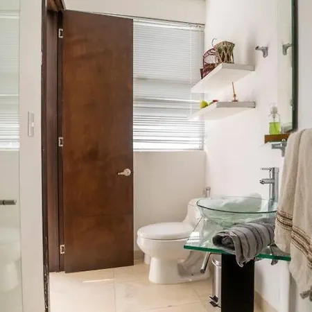Oceanview 5br Penthouse, With Housekeeping Included